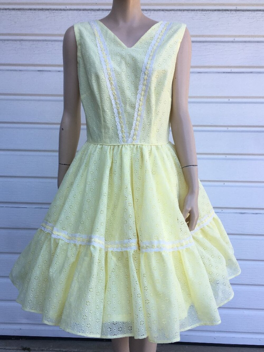 Vtg Yellow Daisy Eyelet Square Dance Dress & Soft Petticoat M Sold As Set